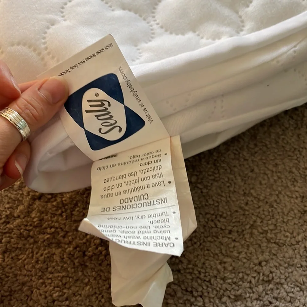 Crib mattress liner